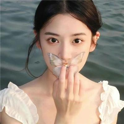 华颐：吞噬怪物的孩子